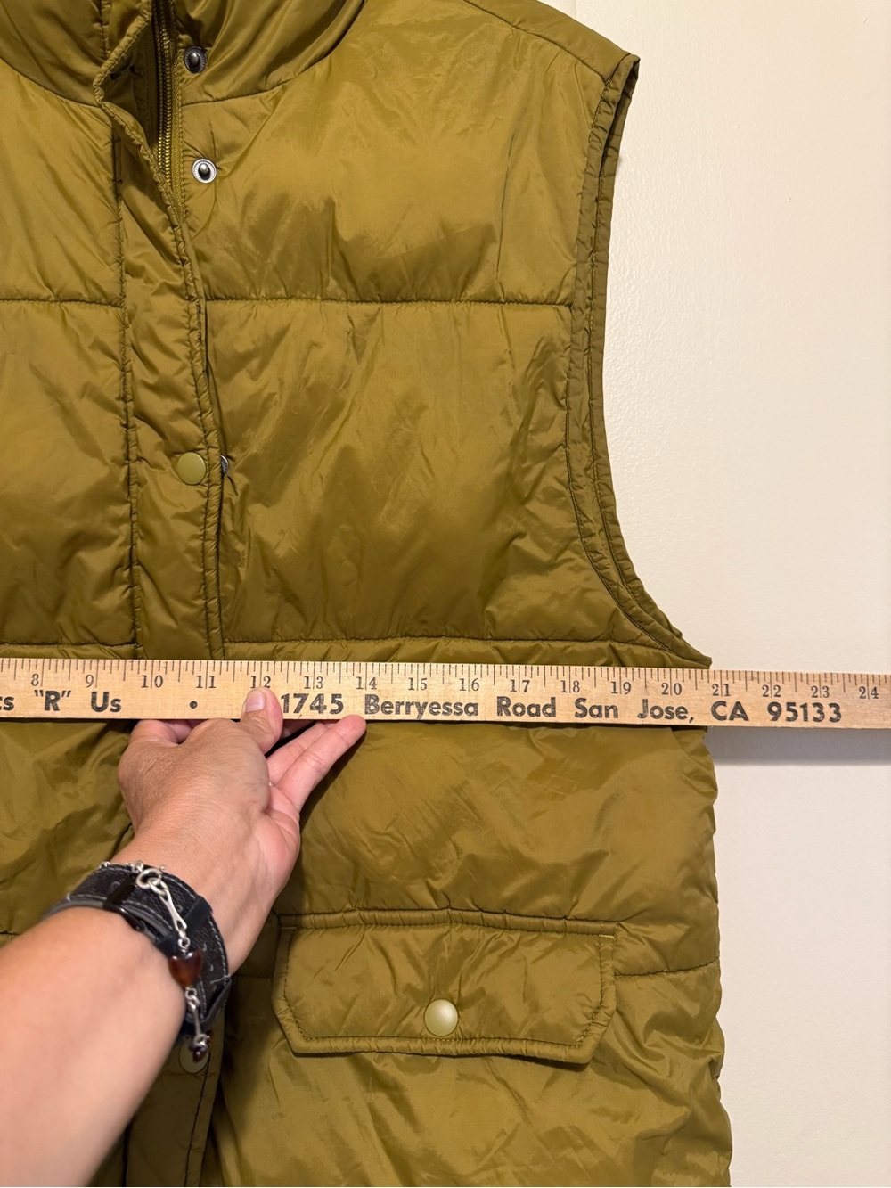 Offline by aerie women’s small Olive Green Quilted Puffer Vest - Picture 5 of 12